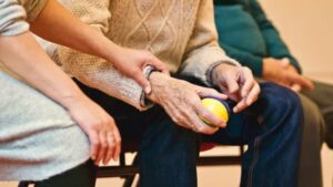 Considering A Retirement Community? 3 Things To Be Aware Of